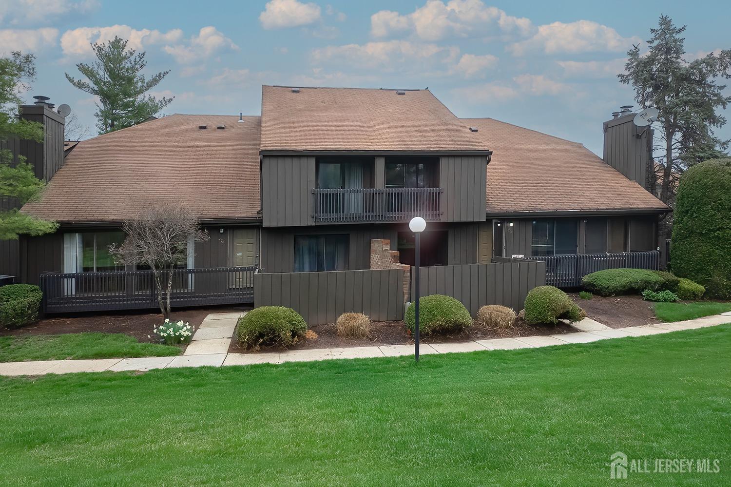 476 Westgate Drive, Edison, New Jersey image 1