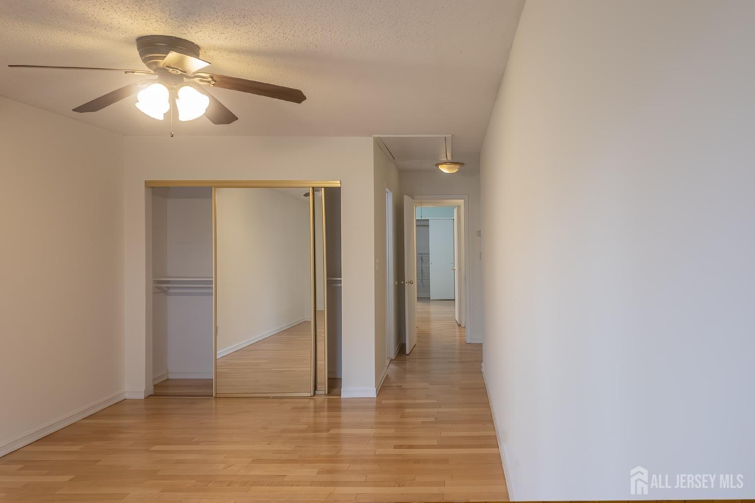 476 Westgate Drive, Edison, New Jersey image 25