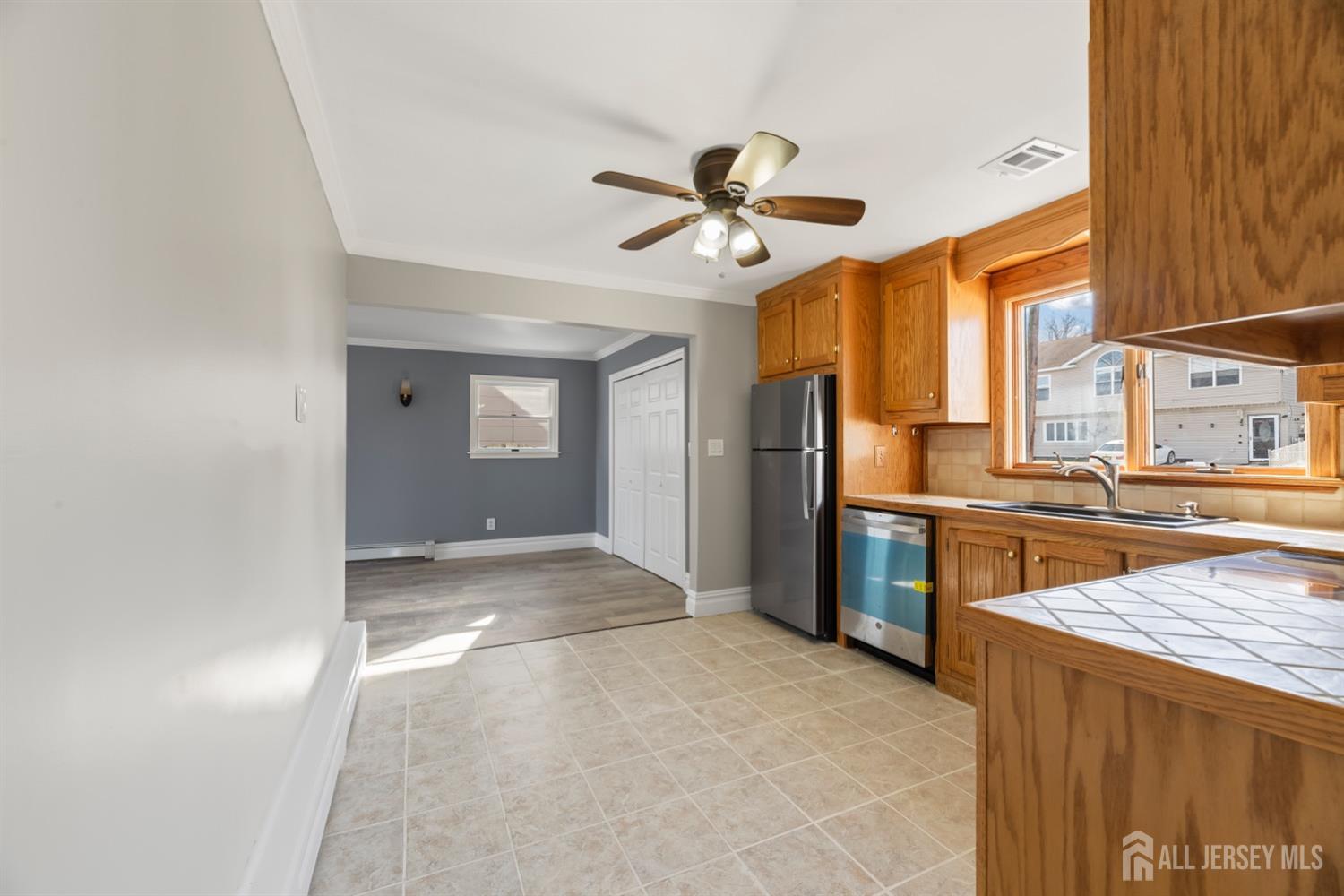 9 Ash Terrace, Sayreville, New Jersey image 8