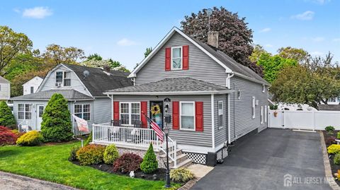 Homes For Sale - 32 Lloyd Street<br/> Edison, NJ 08817