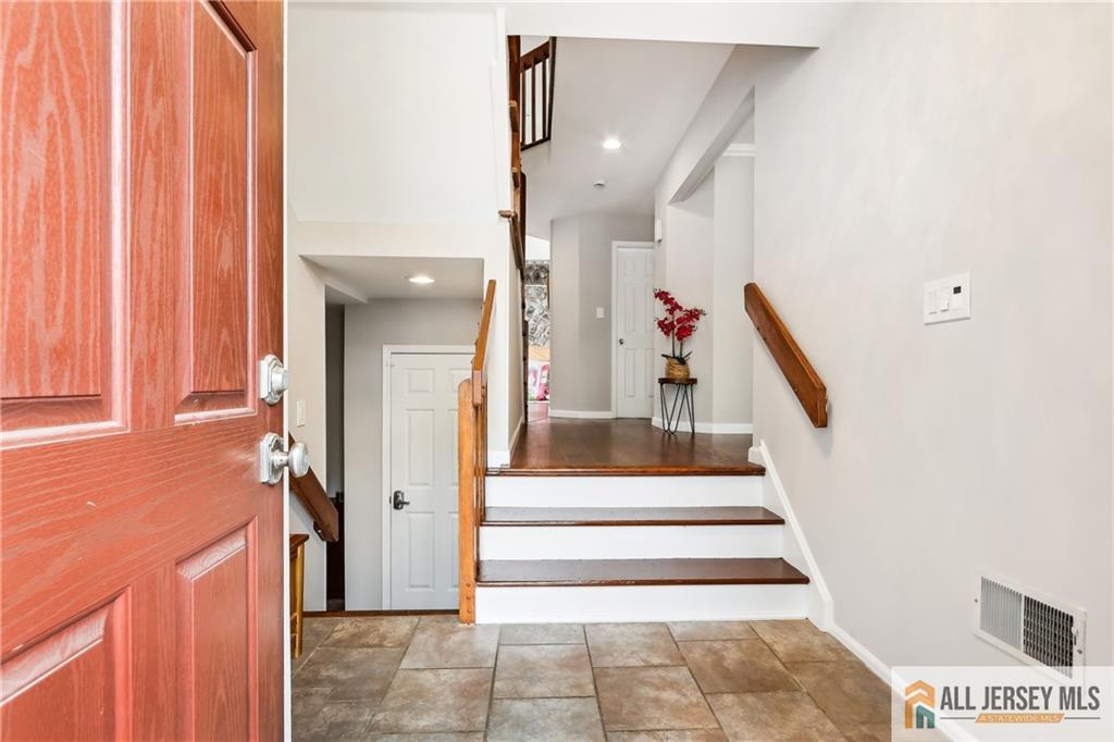15 Pemberton Drive, Old Bridge, New Jersey image 4