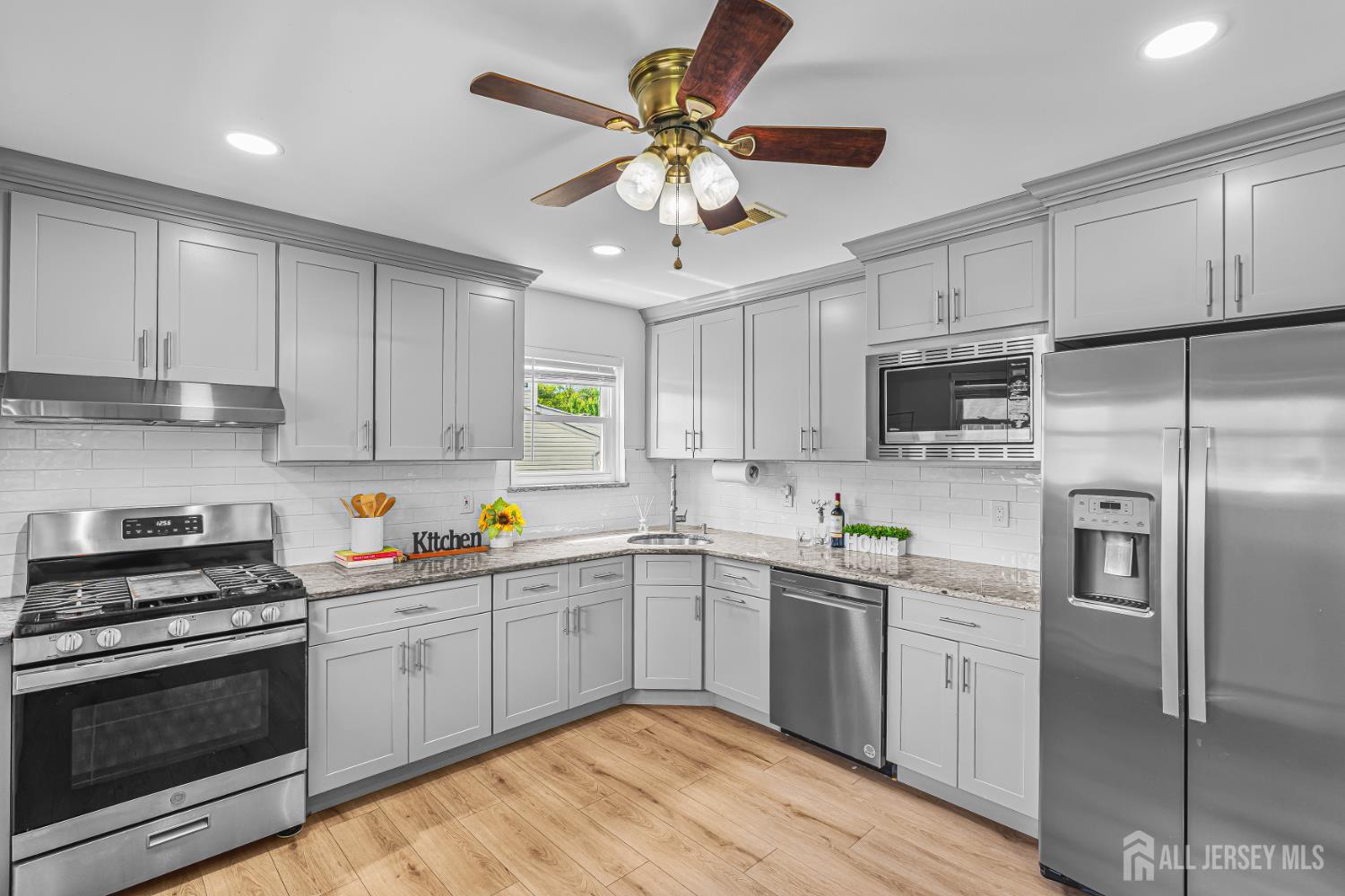 23 Carmello Drive, Edison, New Jersey image 5