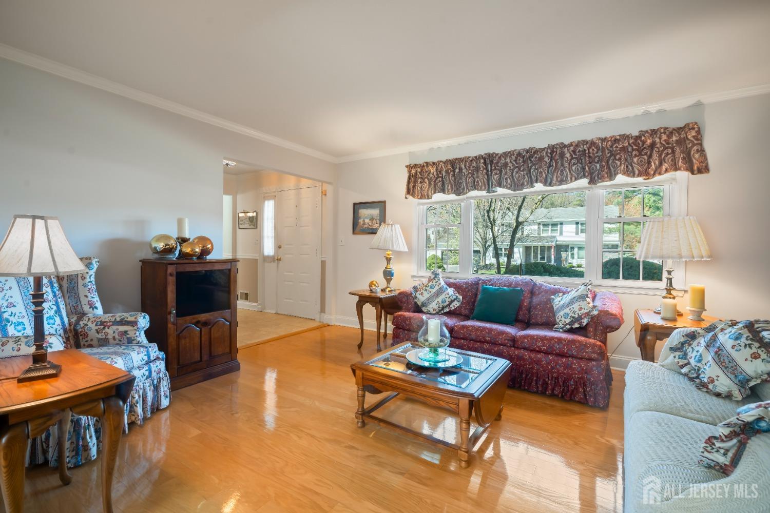7 Deer Run Court, East Brunswick, New Jersey image 4