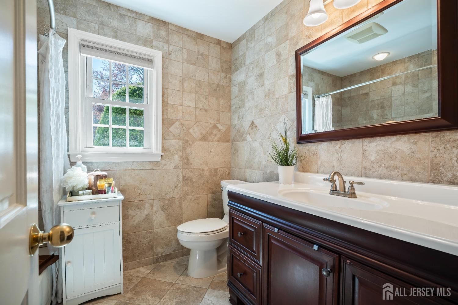 7 Deer Run Court, East Brunswick, New Jersey image 18