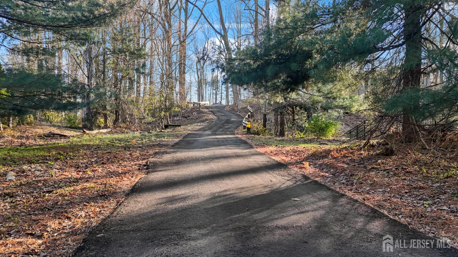 Morganville, New Jersey, 07751, United States, 5 Bedrooms Bedrooms, ,4 BathroomsBathrooms,Residential,Active,2035600