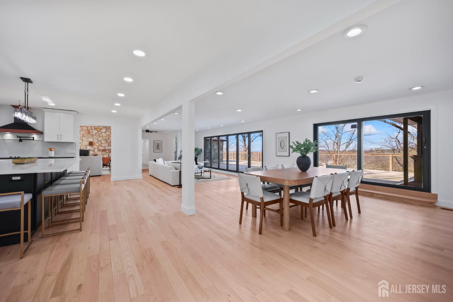 Morganville, New Jersey, 07751, United States, 5 Bedrooms Bedrooms, ,4 BathroomsBathrooms,Residential,Active,2035600