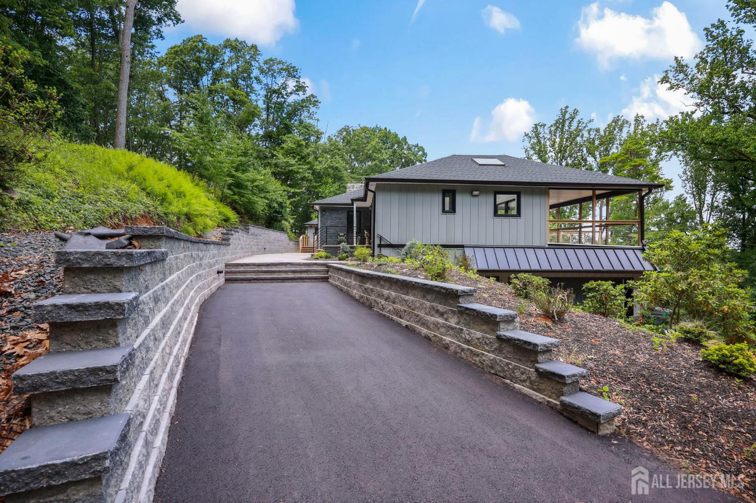 Morganville, New Jersey, 07751, United States, 5 Bedrooms Bedrooms, ,4 BathroomsBathrooms,Residential,Active,2035600