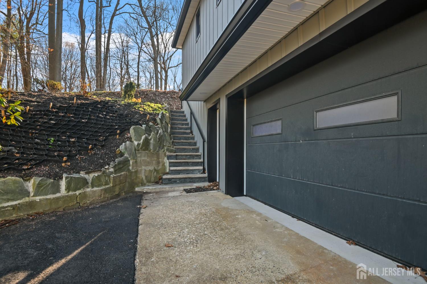 Morganville, New Jersey, 07751, United States, 5 Bedrooms Bedrooms, ,4 BathroomsBathrooms,Residential,Active,2035600