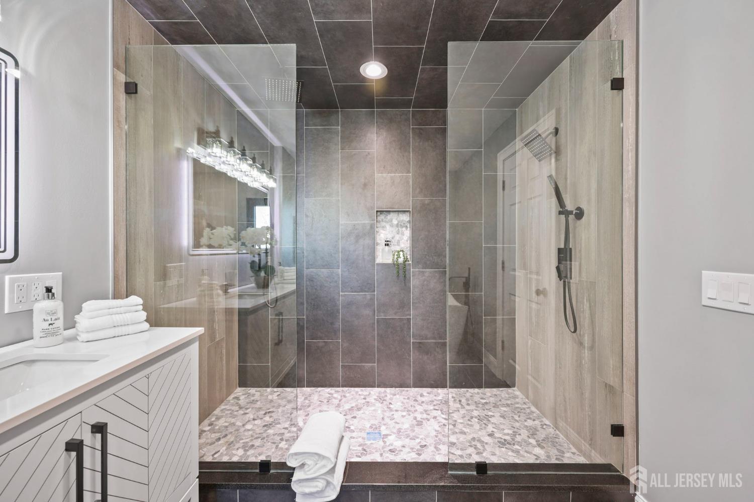 Morganville, New Jersey, 07751, United States, 5 Bedrooms Bedrooms, ,4 BathroomsBathrooms,Residential,Active,2035600