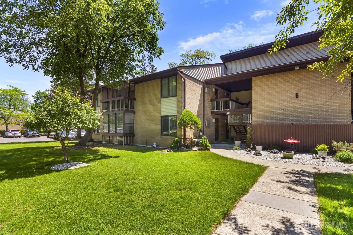 6 Pine Cluster Circle #F, Manalapan, New Jersey image 27
