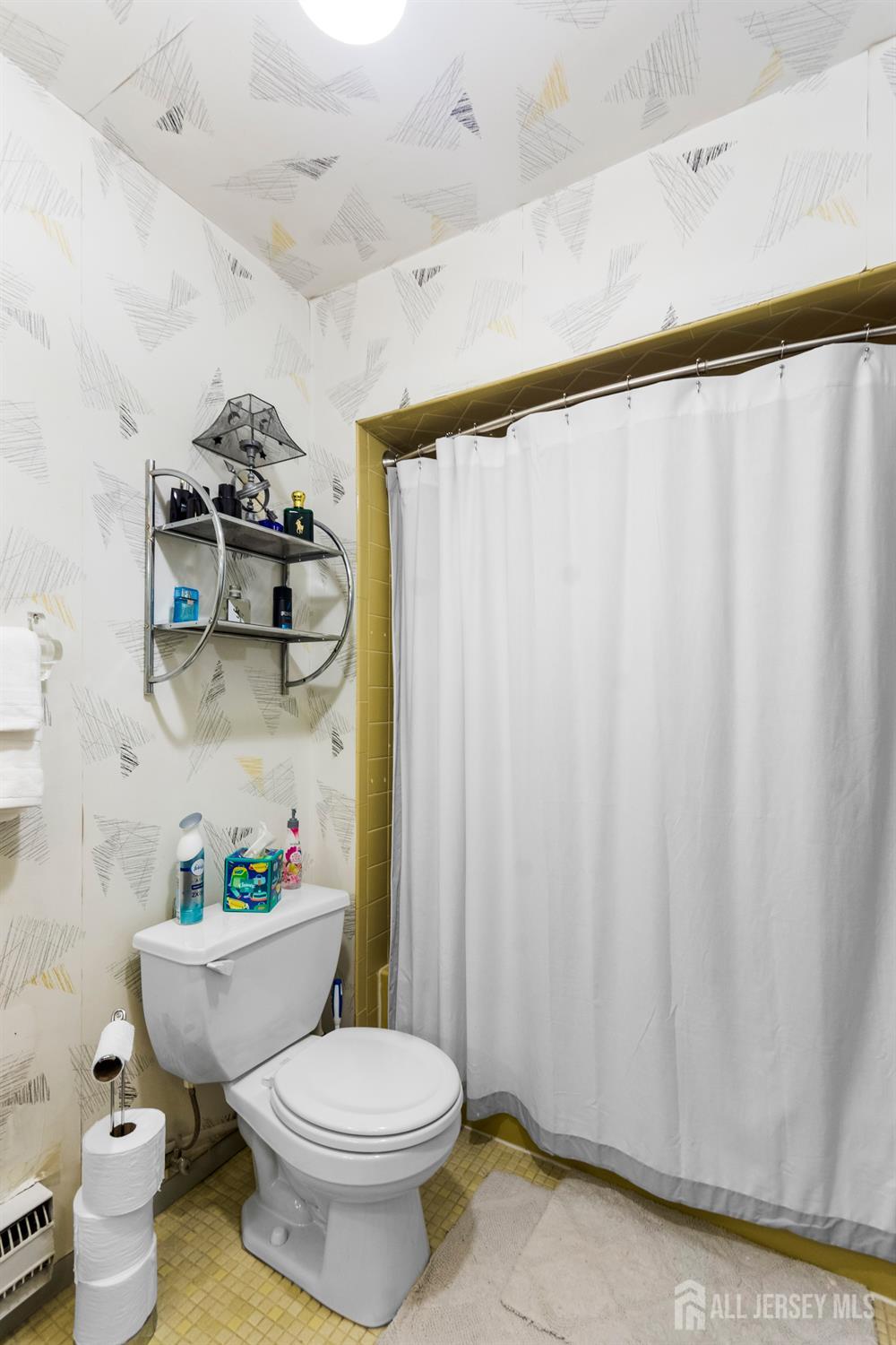 6 Pine Cluster Circle #F, Manalapan, New Jersey image 19