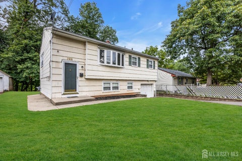 Homes For Sale - 396 S 7th Avenue<br/> Middlesex County, Highland Park, NJ 08904