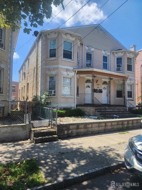 Homes For Rent - 149 Lewis Street #1A<br/> Middlesex County, Perth Amboy, NJ 08861