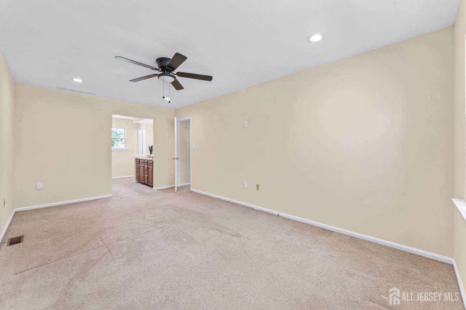 11 Paine Court, East Brunswick, New Jersey image 24