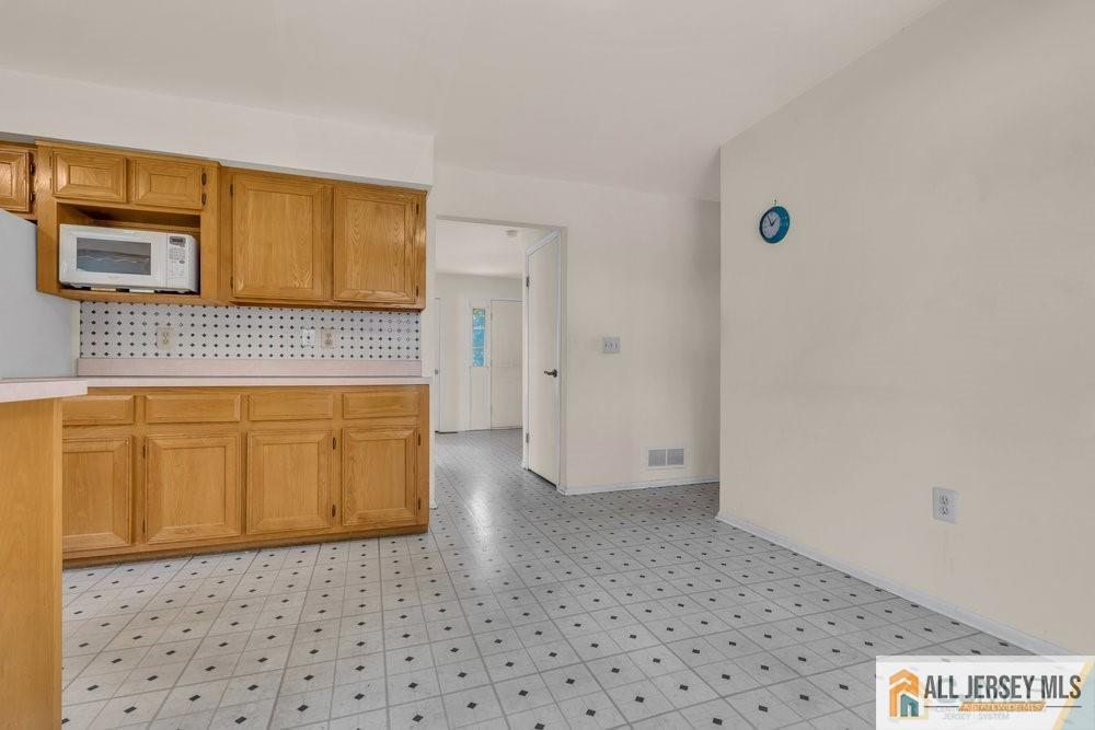 9 Mapleshade Road, Milltown, New Jersey image 15