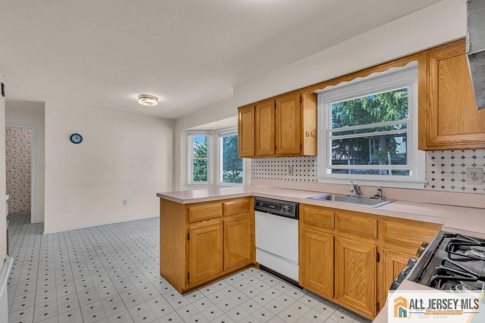 9 Mapleshade Road, Milltown, New Jersey image 18