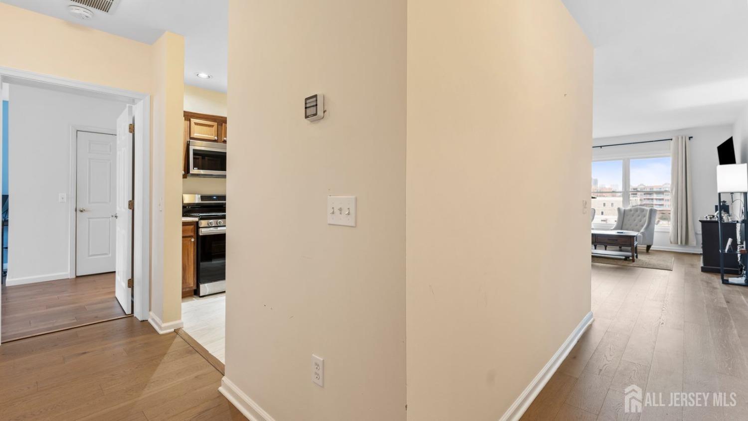 344 The Promenade, Edgewater, New Jersey image 11