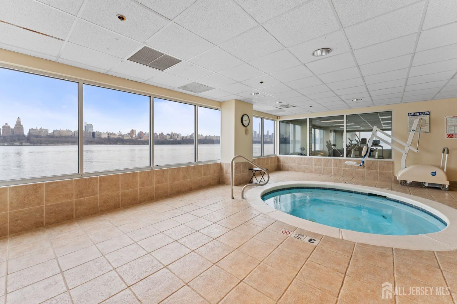 344 The Promenade, Edgewater, New Jersey image 33
