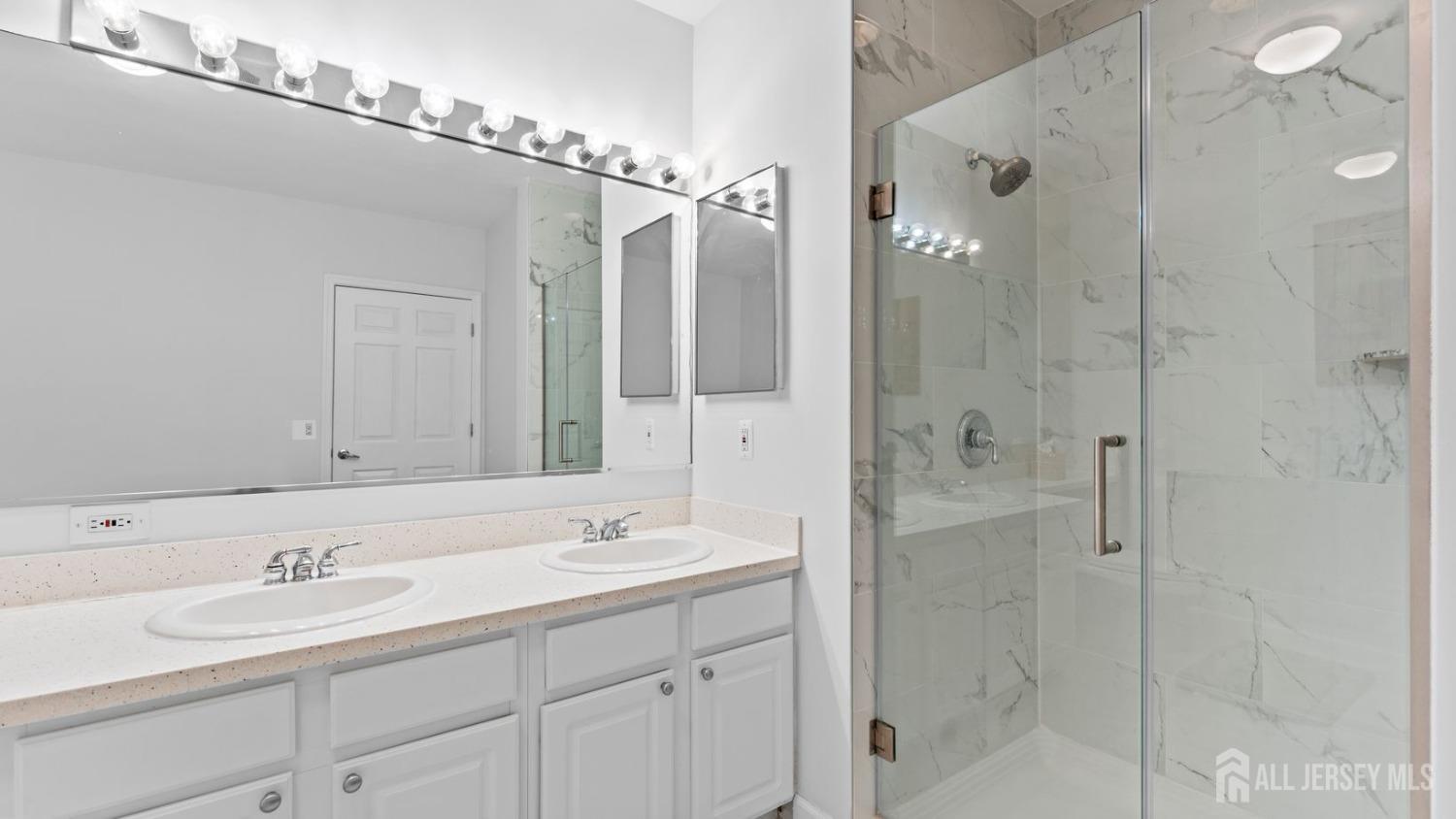 344 The Promenade, Edgewater, New Jersey image 30