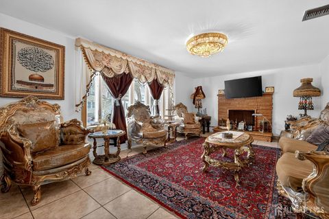 Homes For Sale - 6 E 2nd Street<br/> Port Reading, NJ 07064