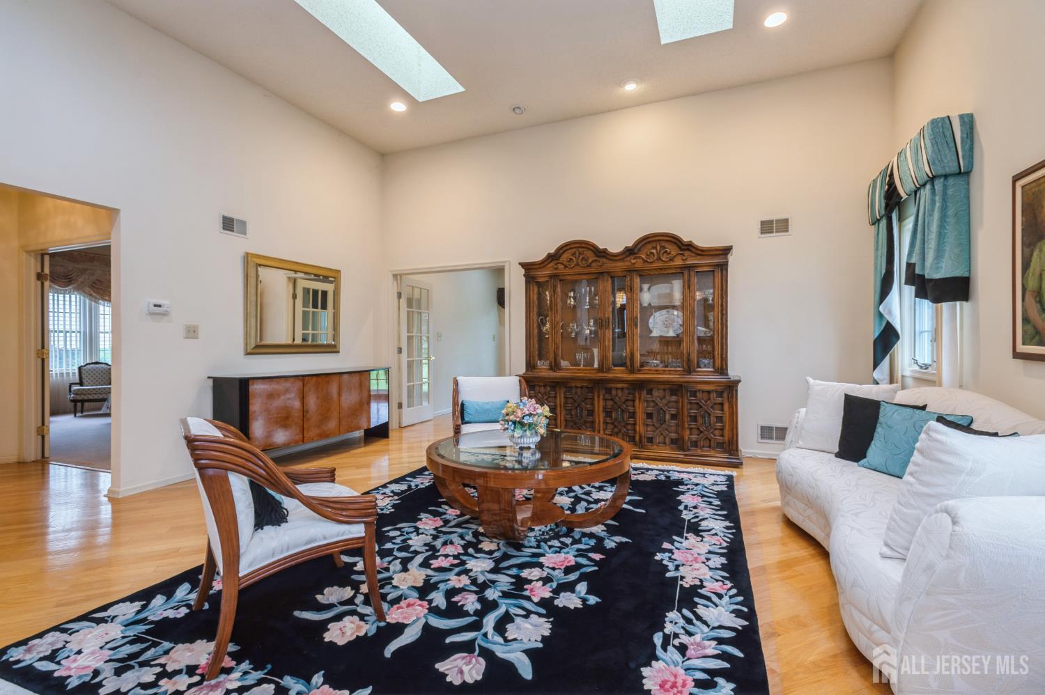 99 Leeds Lane, Monroe Township, New Jersey image 4