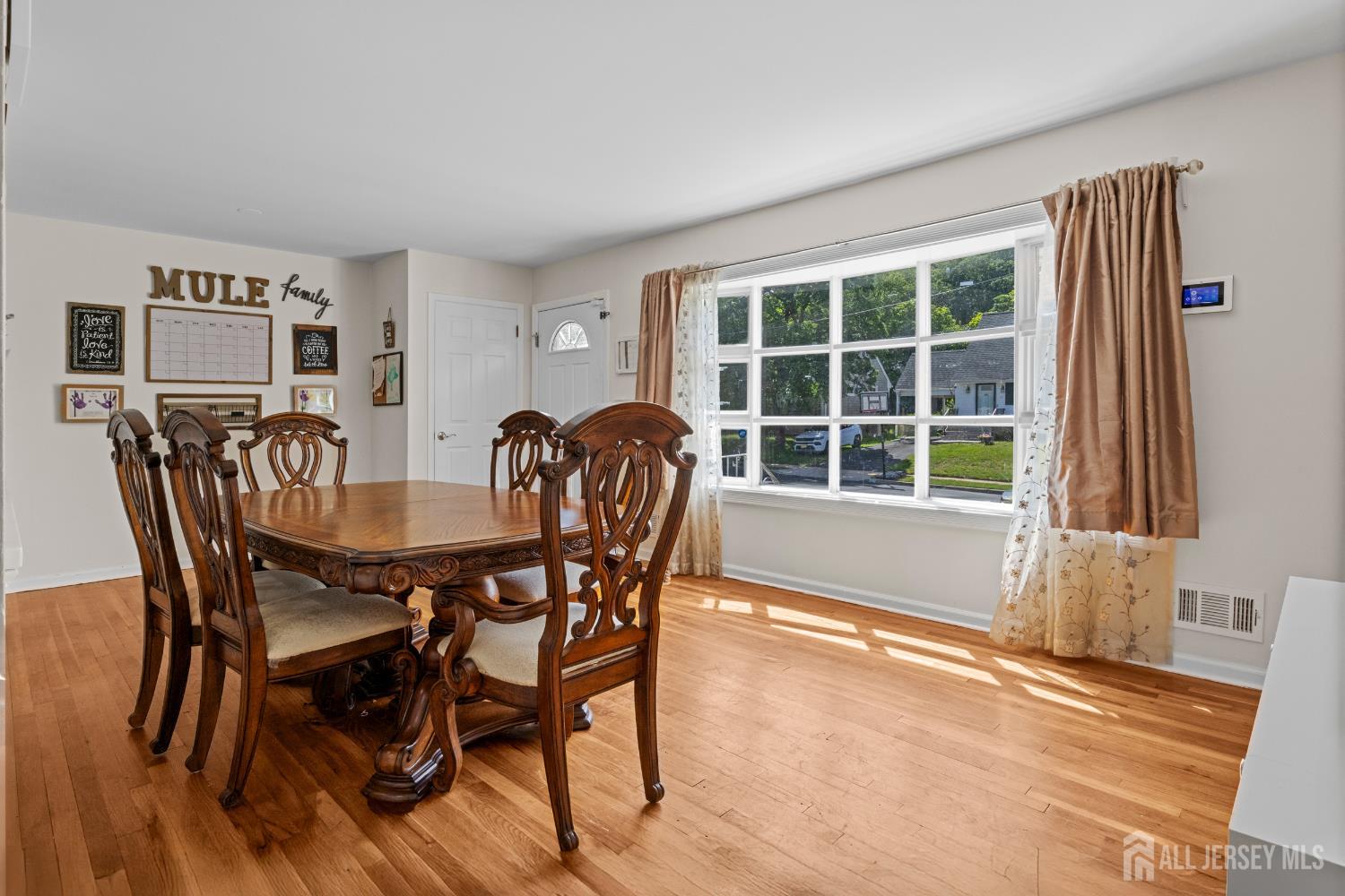 16 Mercury Circle, Old Bridge, New Jersey image 9