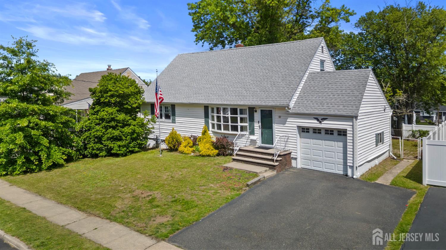 16 Mercury Circle, Old Bridge, New Jersey image 1