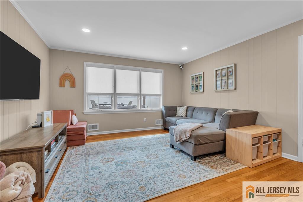 110 Oak Drive, Middlesex, New Jersey image 20