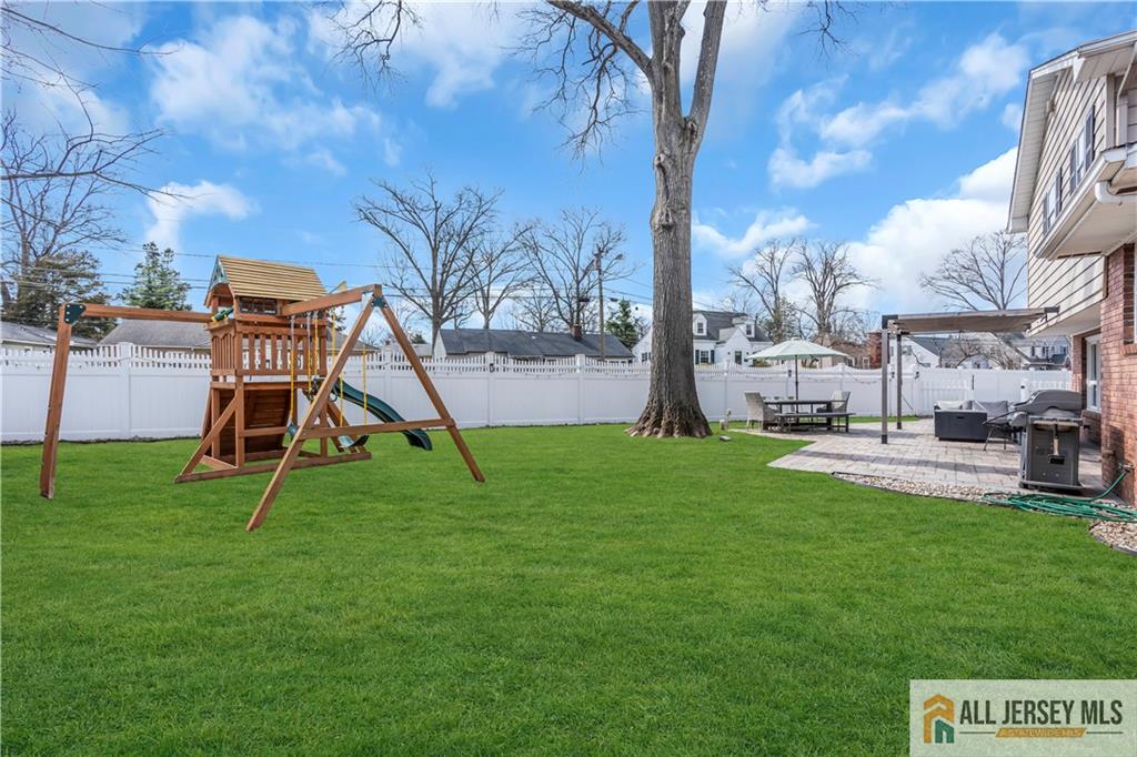 110 Oak Drive, Middlesex, New Jersey image 42