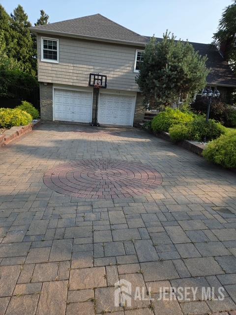 Homes For Sale - 713 Roessner Drive<br/> Union Twp, NJ 07083