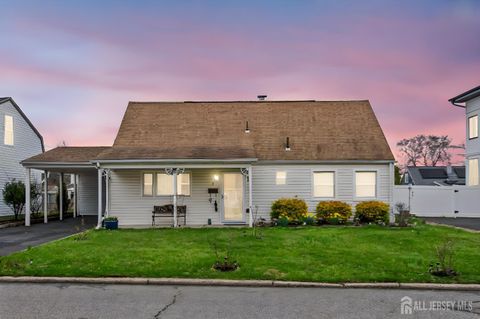 Homes For Sale - 5 W Arthur Place<br/> Iselin, NJ 08830