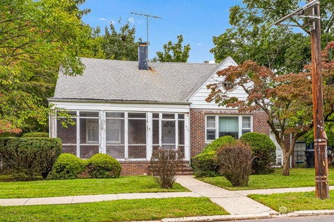 Homes For Sale - 317 Magnolia Street<br/> Middlesex County, Highland Park, NJ 08904