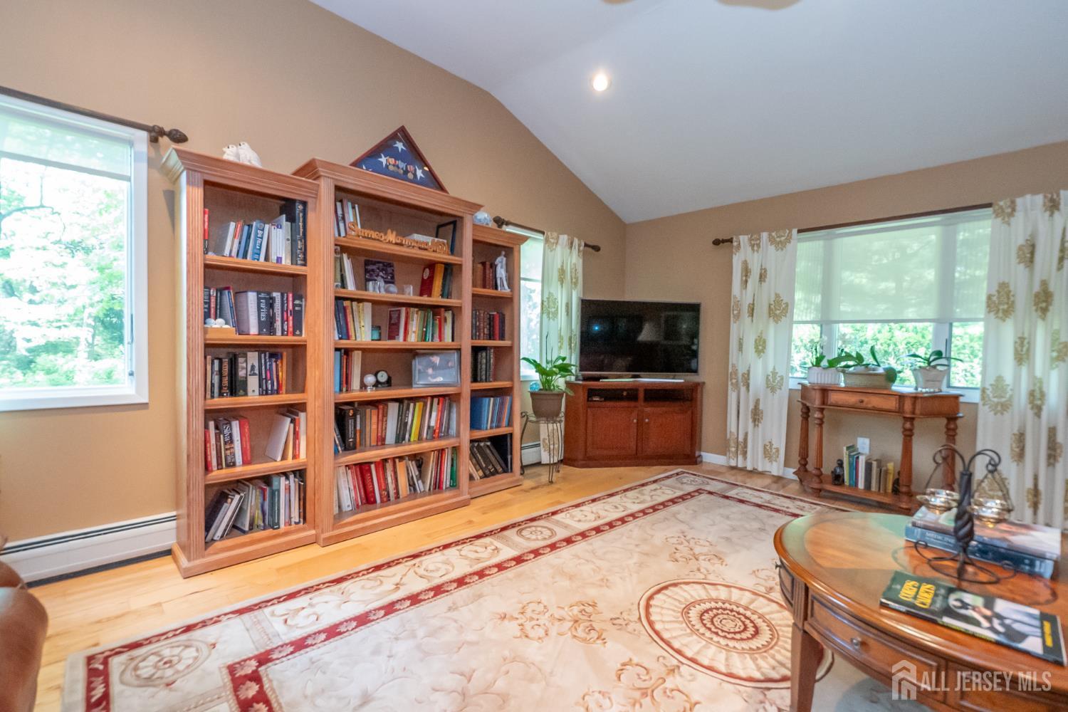 12 Hickory Drive, East Brunswick, New Jersey image 10