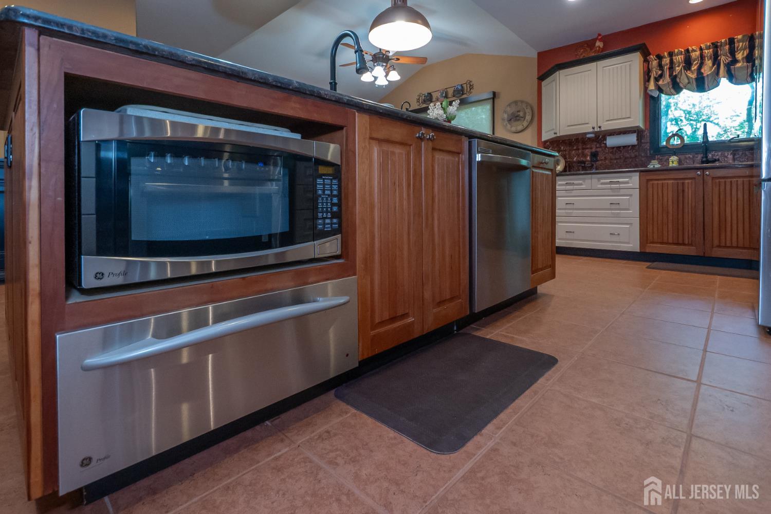 12 Hickory Drive, East Brunswick, New Jersey image 18