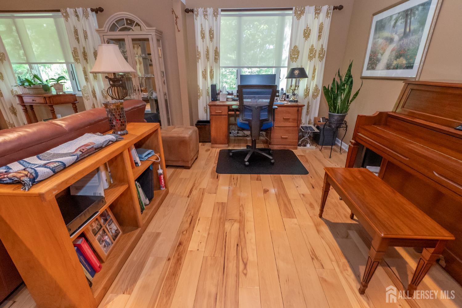 12 Hickory Drive, East Brunswick, New Jersey image 11