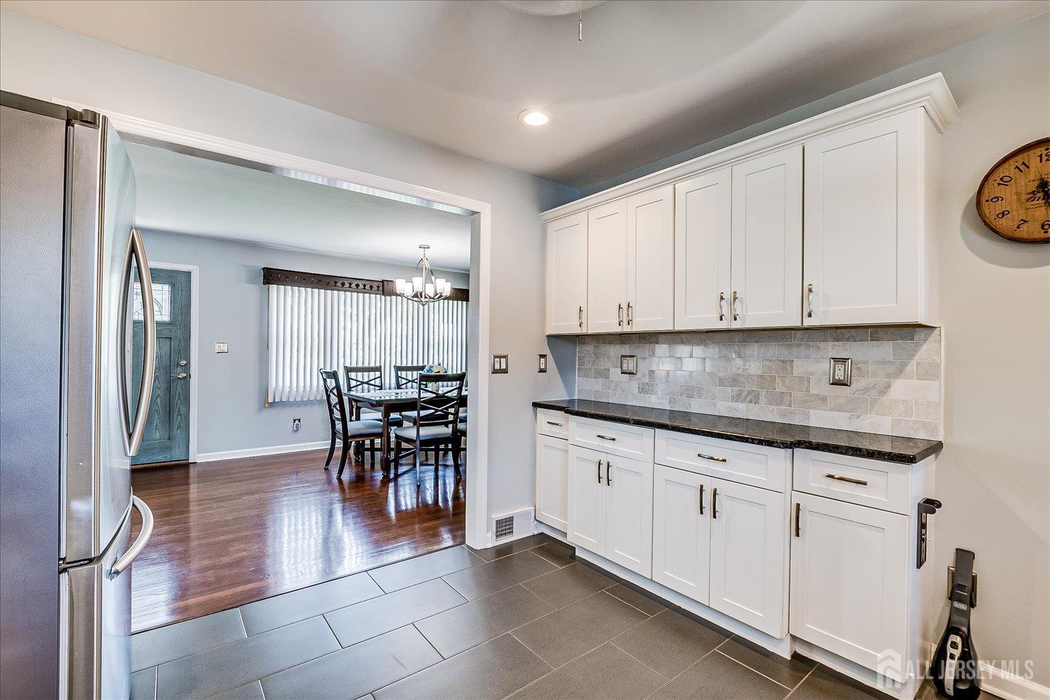 South Plainfield, New Jersey 07080, United States, 3 Bedrooms Bedrooms, ,2 BathroomsBathrooms,Residential,Active,158844