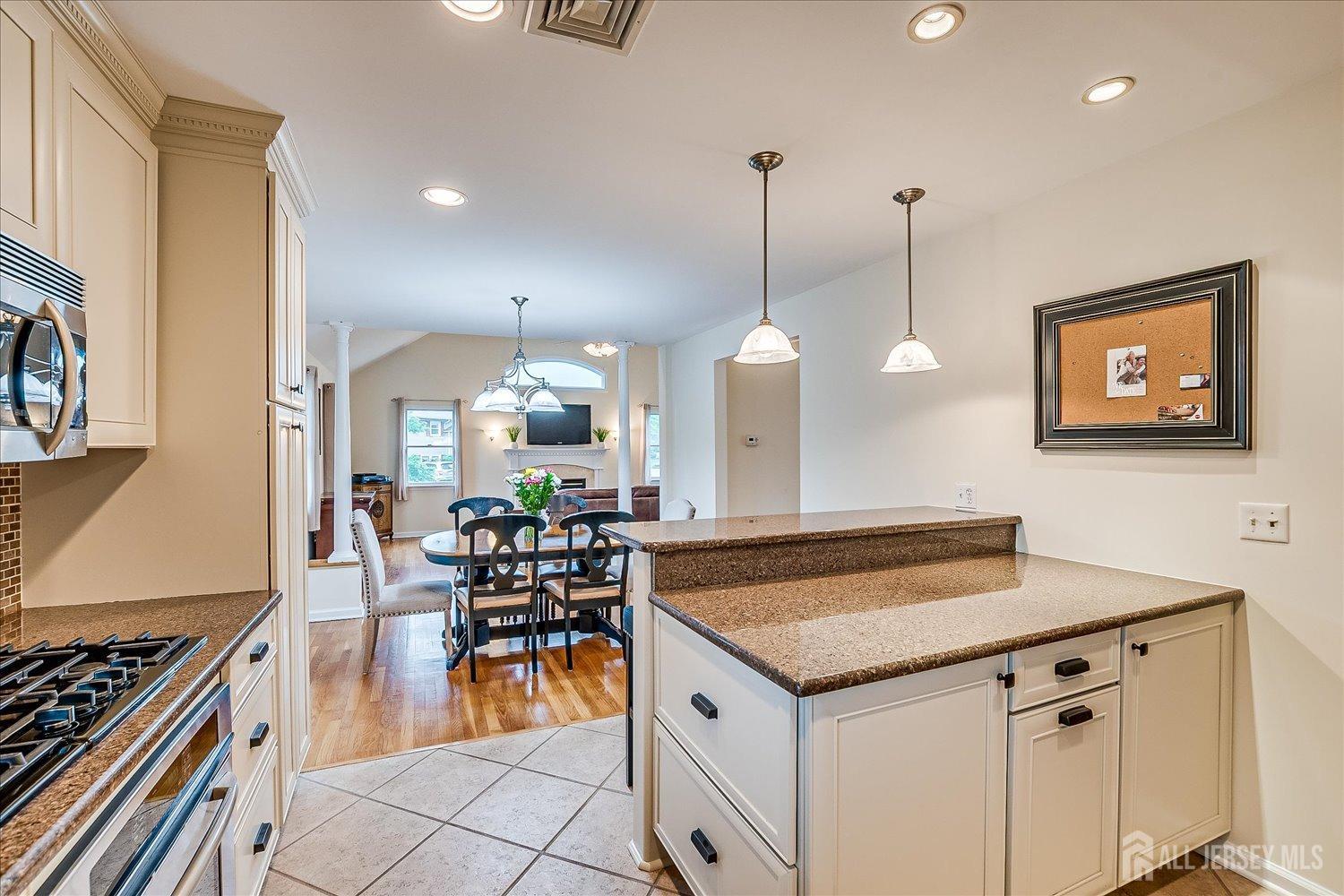 160 Mason Drive, Metuchen, New Jersey image 18