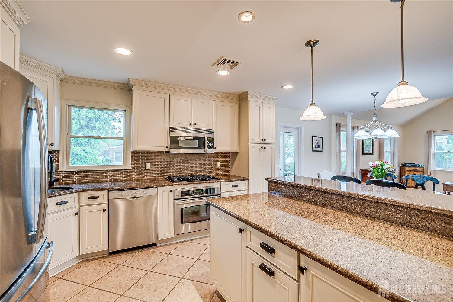 160 Mason Drive, Metuchen, New Jersey image 19