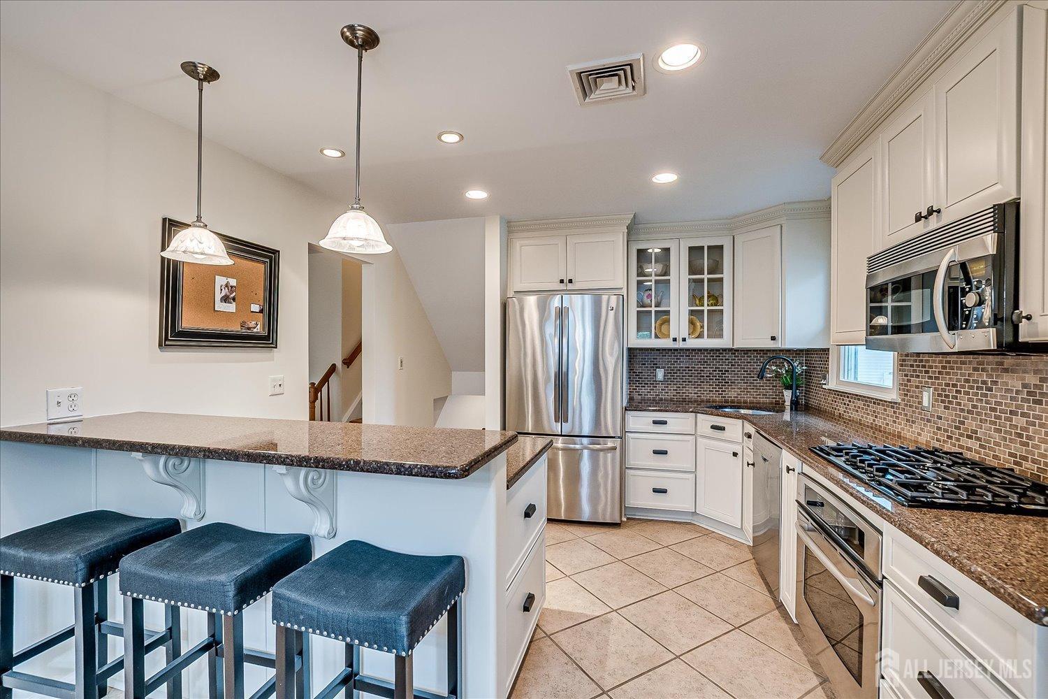 160 Mason Drive, Metuchen, New Jersey image 17