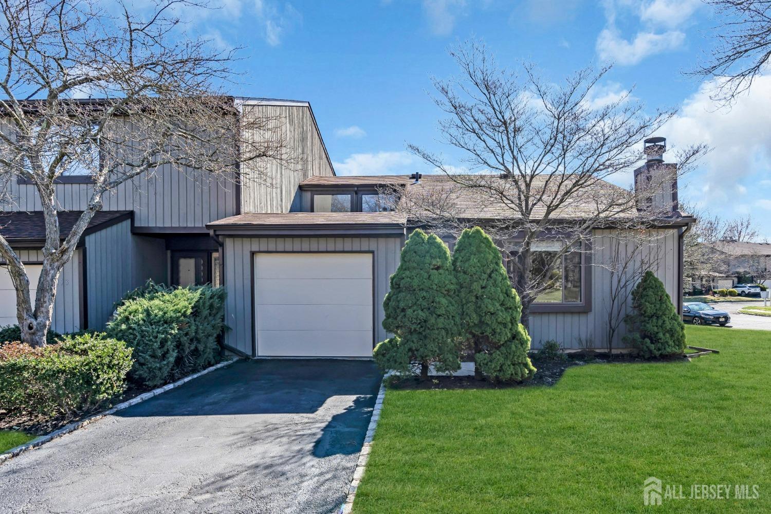 152 Penn Court, Old Bridge, New Jersey image 3