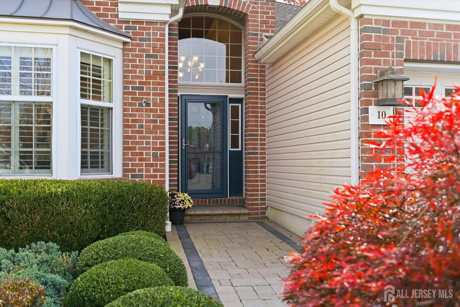 10 Iverness Court