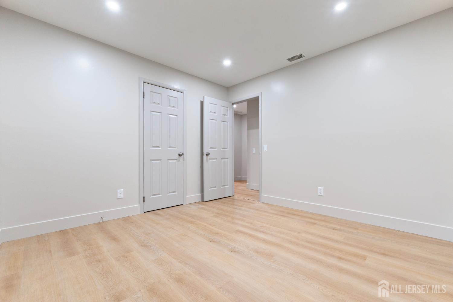 4 Hickory Trail, Flemington, New Jersey image 32