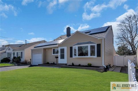 Homes For Sale - 95 Mckinley Avenue<br/> Middlesex County, Colonia, NJ 07067