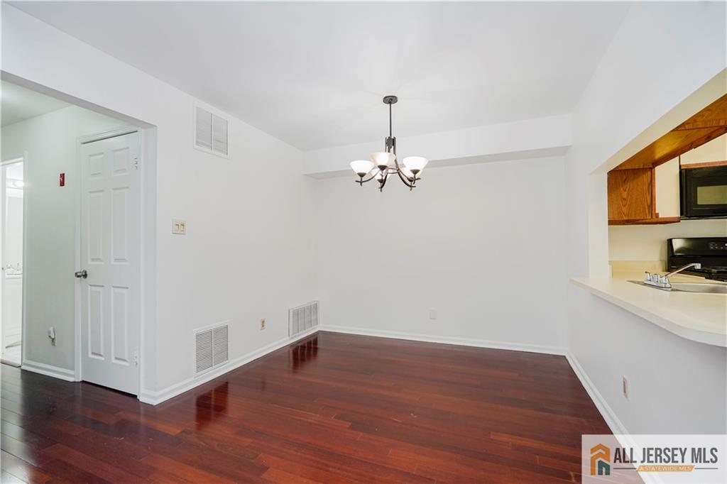 406 Commons Drive #6, East Brunswick, New Jersey image 7