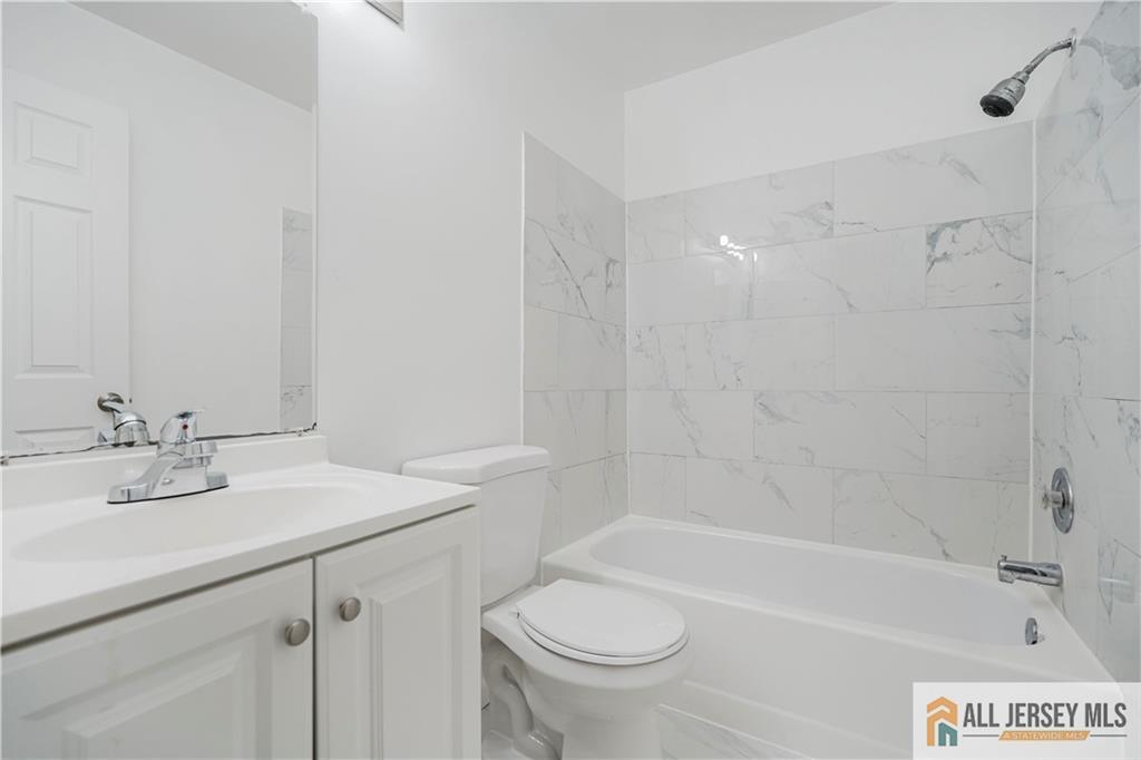 406 Commons Drive #6, East Brunswick, New Jersey image 22