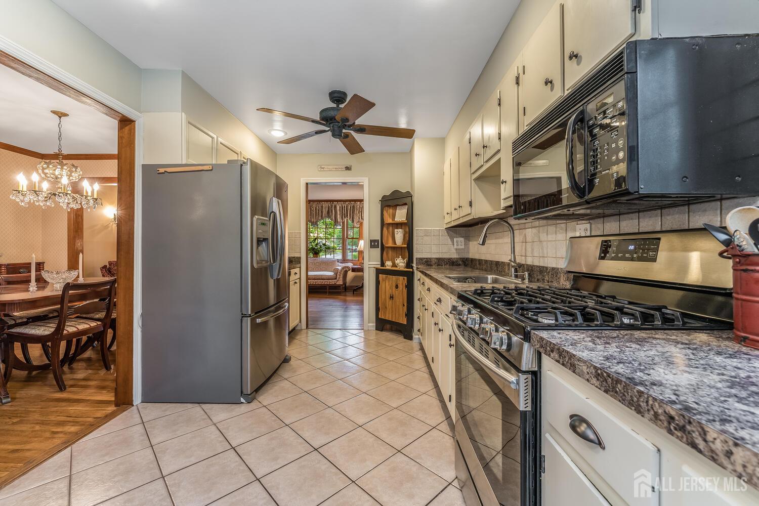 14 Bonnie Brook Terrace, Middlesex, New Jersey image 12