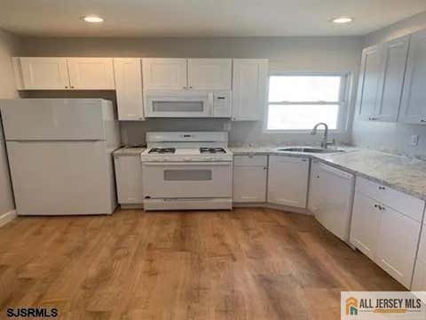 Apartment For Rent - 1637 Atlantic Avenue<br/> Atlantic County, Atlantic City, NJ 08401