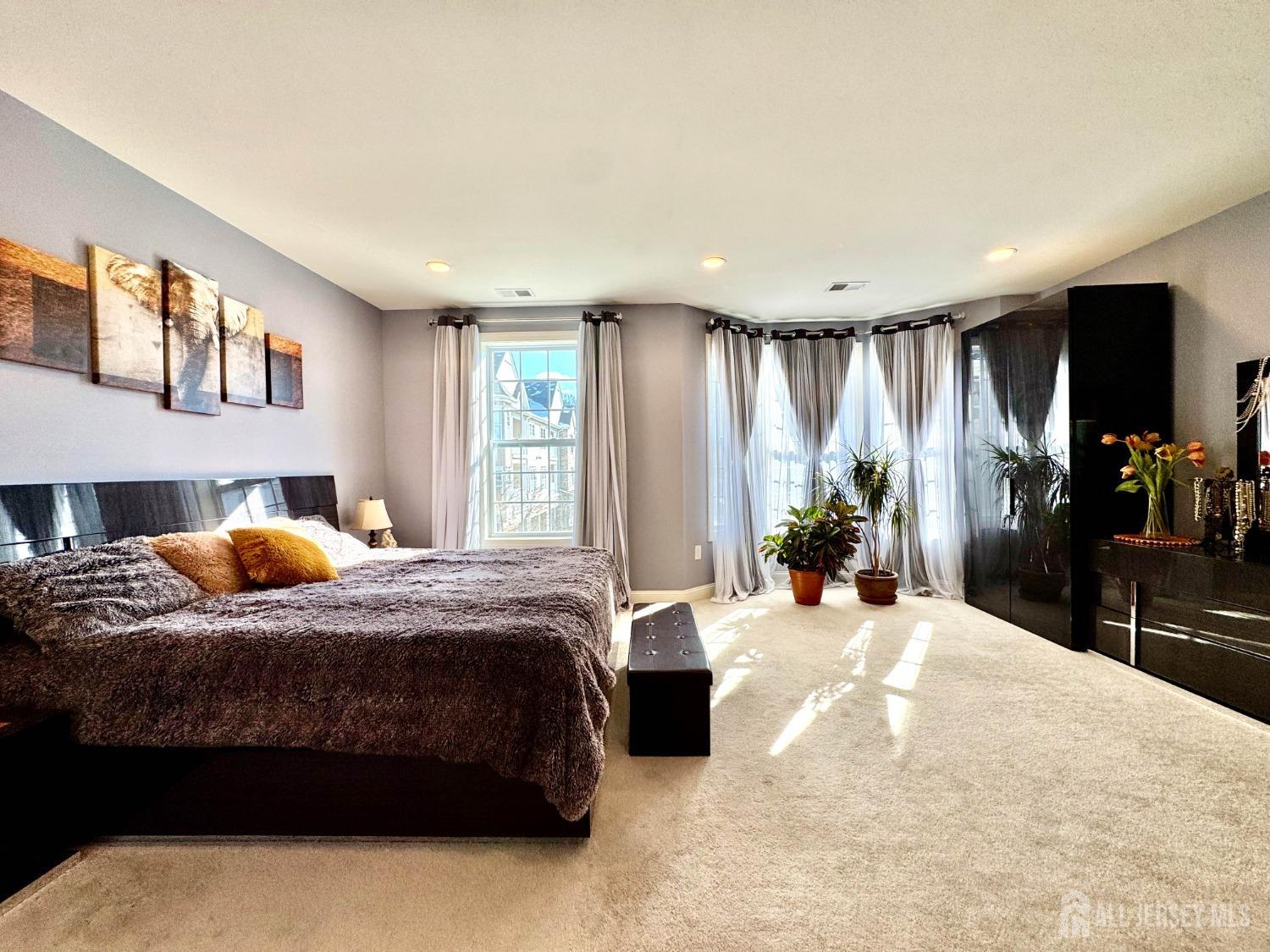 110 Canterbury Lane, Marlboro, New Jersey image 15