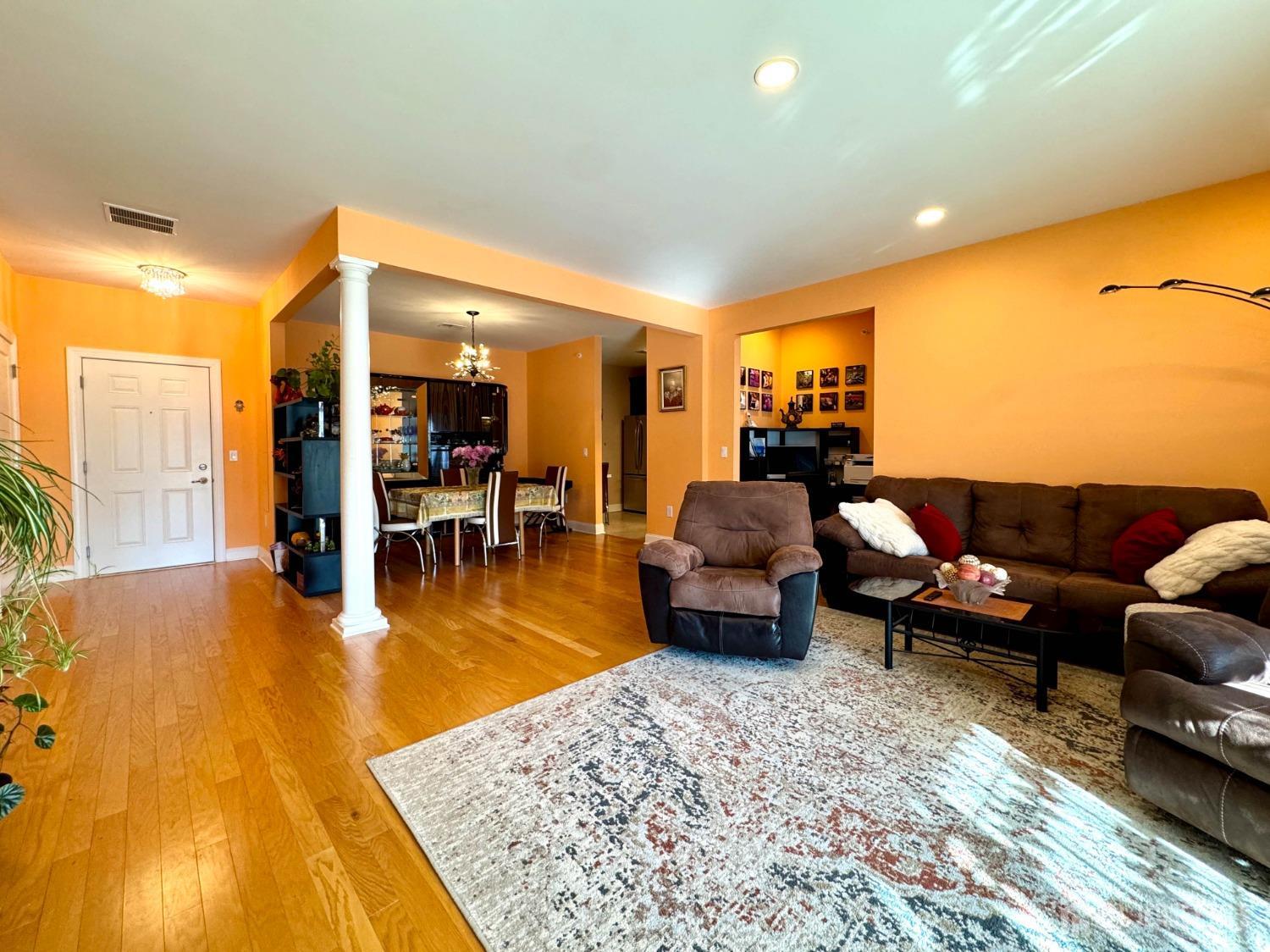 110 Canterbury Lane, Marlboro, New Jersey image 8