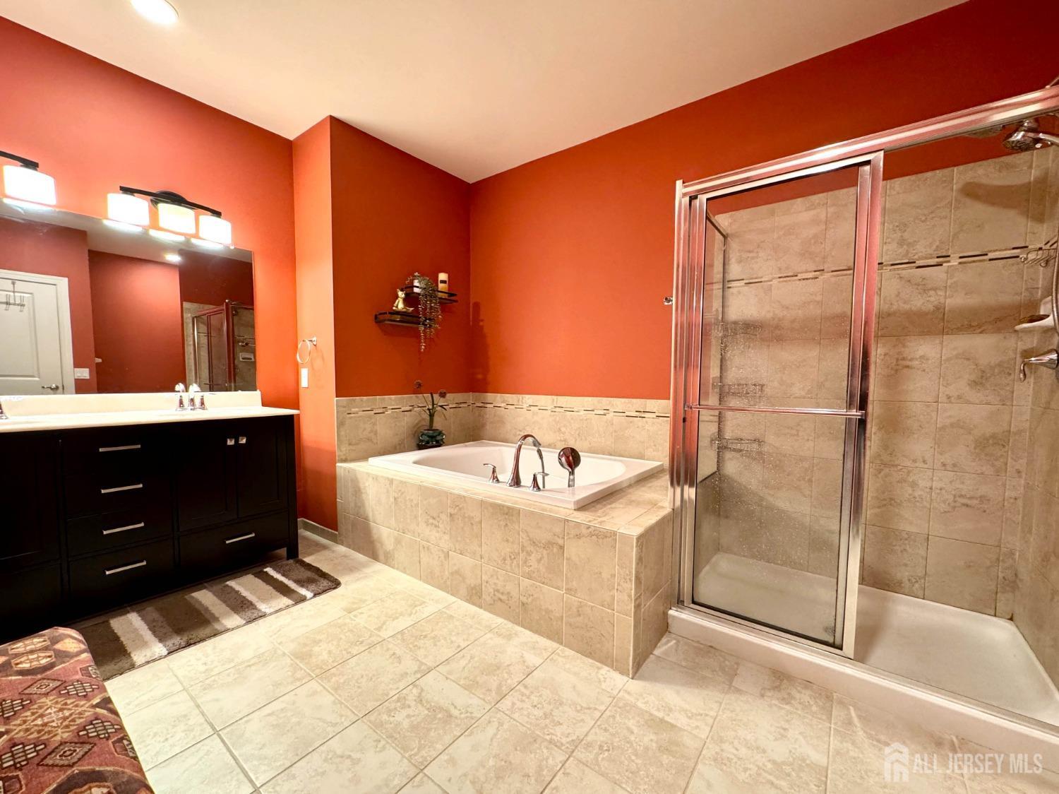 110 Canterbury Lane, Marlboro, New Jersey image 18